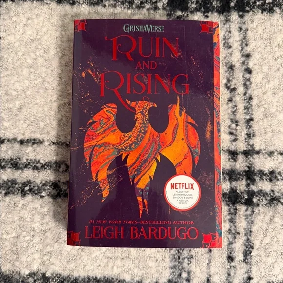 Grishaverse Book Trilogy Set in Paperback by Leigh Bardugo - Picture 11 of 12